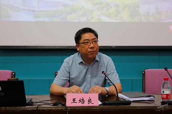 1599473903706992.jpg 照片1王院长讲座_副本.jpg